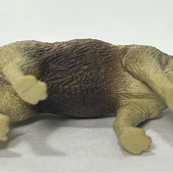 YOWIE South American Tapir Animal Figurine - Picture 7 of 7